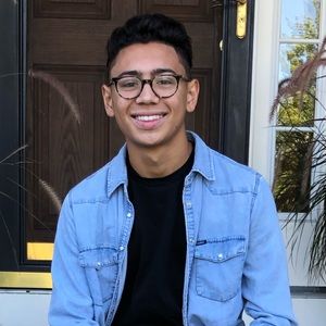 Meet your Posher, Zach